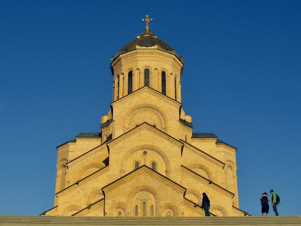 Tbilisi ciekawe miejsca - sobór trójcy świętej cerkiew