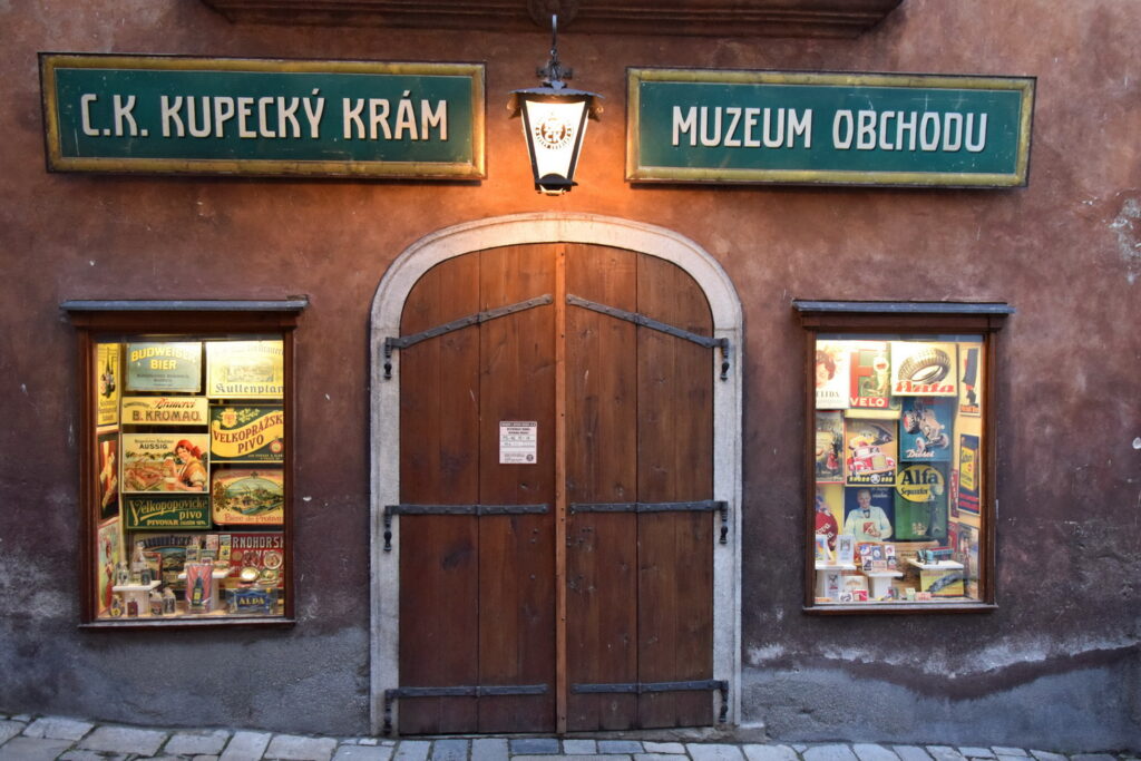 Czeski Krumlow sklepy witryny