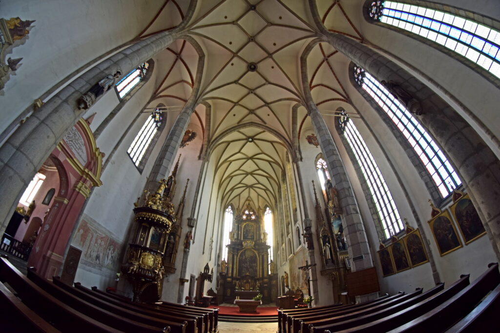 Czeski Krumlow Czechy co zobaczyć kościół